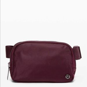 Lulu everywhere belt bag!